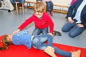 Die stabile Seitenlage erlernen und &uuml;ben hier bereits Eisleber Kinder im Vorschulalter. (Foto: Gabriele Lakomy)