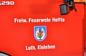 Nichts mit einem gem&uuml;tlichen Abend: Die Helftaer Kameradinnen und Kameraden wurden zum L&ouml;schen mehrerer ganz offensichtlich vors&auml;tzlich gelegter Br&auml;nde gerufen. Wer sie bei ihrer Arbeit beobachtete, staunte &uuml;ber die Souver&auml;nit&auml;t und Professionalit&auml;t, mit der sie die Br&auml;nde in k&uuml;rzester Zeit unter Kontrolle bekamen.  (Foto: Jochen Miche)