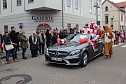 N&auml;rrinnen und Narren ziehen durch die Stadt (2) (Foto: Karl-Heinz Herrmann)