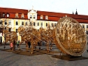 Installation vor dem Magdeburger Dom (Foto: Peter Blei) Installation vor dem Magdeburger Dom (Foto: Peter Blei)