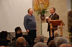 Bernd Friedrich, Vorsitzender des Fördervereins Mansfeld-Museum, erhielt als Anerkennung für die Leistungen seines Vereins aus den Händen von Dr.-Ing. Bernd Schmidt ein Modell des Dampfmaschinendenkmals, das im vorigen Jahr 125 Jahre alt geworden ist. (Foto: Jochen Miche) Bernd Friedrich, Vorsitzender des Fördervereins Mansfeld-Museum, erhielt als Anerkennung für die Leistungen seines Vereins aus den Händen von Dr.-Ing. Bernd Schmidt ein Modell des Dampfmaschinendenkmals, das im vorigen Jahr 125 Jahre alt geworden ist. (Foto: Jochen Miche)
