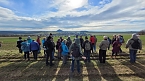 Am R&ouml;hrigschacht wird zur traditionellen Gl&uuml;hweinwanderung geladen (Foto: Lucas Eggert/Thomas W&auml;sche)