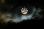 Der Mond über Nordhausen (Foto: Peter Blei) Der Mond über Nordhausen (Foto: Peter Blei)