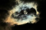 Der Mond über Nordhausen (Foto: Peter Blei) Der Mond über Nordhausen (Foto: Peter Blei)