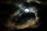 Der Mond über Nordhausen (Foto: Peter Blei) Der Mond über Nordhausen (Foto: Peter Blei)