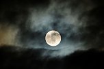 Der Mond über Nordhausen (Foto: Peter Blei) Der Mond über Nordhausen (Foto: Peter Blei)