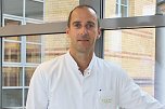 Dr. Jan Phenn, Chefarzt für Unfallchirurgie und Orthopädie der Helios Klinik Sangerhausen (Foto: Helios Klinik ) Dr. Jan Phenn, Chefarzt für Unfallchirurgie und Orthopädie der Helios Klinik Sangerhausen (Foto: Helios Klinik )