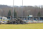 Ausblick &uuml;ber die abgerissene Trib&uuml;ne (Foto: oas)