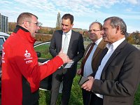 Stadtwerke Sondershausen GmbH sind nun auch mit Strom mobil. Autohaus Peter Gruppe übergab heute E-Mobil... Bild: Stadtwerke Sondershausen GmbH sind nun auch mit Strom mobil. Autohaus Peter Gruppe übergab heute E-Mobil...