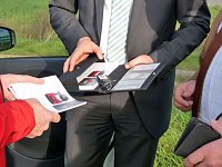 Stadtwerke Sondershausen GmbH sind nun auch mit Strom mobil. Autohaus Peter Gruppe übergab heute E-Mobil... Bild: Stadtwerke Sondershausen GmbH sind nun auch mit Strom mobil. Autohaus Peter Gruppe übergab heute E-Mobil...