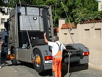 Fliegender Brummi Bild: Fliegender Brummi