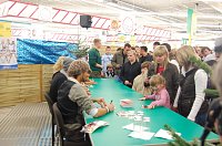 Bild: Autogrammstunde beFour in Nordhausen. nnz-City Scout on Tour