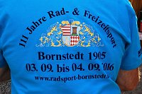 Die Bornstedter verstehen zu feiern: Lassen das Bier die anderen trinken, bauen aus den Flaschenverschlüssen ein Weltrekordteil und können morgen auch noch - sie sind ja nüchtern geblieben - auf's Rad steigen und zur Freude eines begeisterten Publikums den nächsten Weltrekord ansteuern. Bild: Die Bornstedter verstehen zu feiern: Lassen das Bier die anderen trinken, bauen aus den Flaschenverschlüssen ein Weltrekordteil und können morgen auch noch - sie sind ja nüchtern geblieben - auf's Rad steigen und zur Freude eines begeisterten Publikums den nächsten Weltrekord ansteuern.
