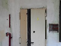 Bild: Peter Blei in den Ruinen der Schuhfabrik in Wiehe