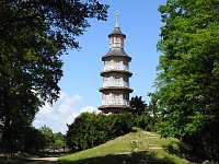 Lustwandeln im Park von Oranienbaum Bild: Lustwandeln im Park von Oranienbaum