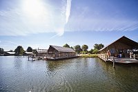 Bild: WasserLodges auf Ferienpark TerSpegelt