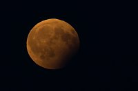 Bild: Partielle Mondfinsternis am Montag
