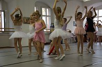 Tanzmärchen zur Vorweihnachtszeit Bild: Tanzmärchen zur Vorweihnachtszeit