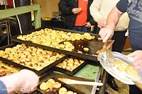 Kartoffelscheibenessen Bild: Kartoffelscheibenessen