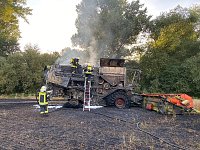 Bild: M&auml;hdrescher in Flammen 