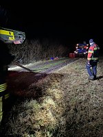 Bild: Unimog-Bergung auf schlammigem Weg