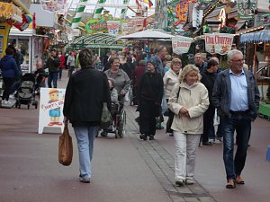 Bummel &uuml;ber&acute;n "Rummel"