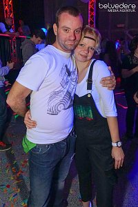 Wir bekennen Farbe! - so hieß das Motto der Nacht vom Samstag zu Sonntag im Nordhäuser Jugendclubhaus. Auf die Gäste wartete nicht nur jede Menge Licht, sondern auch jede Menge toller Musik. Wir haben wieder die Galerie für Sie zusammengestellt.