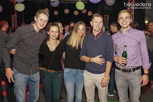 Wir bekennen Farbe! - so hieß das Motto der Nacht vom Samstag zu Sonntag im Nordhäuser Jugendclubhaus. Auf die Gäste wartete nicht nur jede Menge Licht, sondern auch jede Menge toller Musik. Wir haben wieder die Galerie für Sie zusammengestellt.