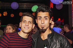 Wir bekennen Farbe! - so hieß das Motto der Nacht vom Samstag zu Sonntag im Nordhäuser Jugendclubhaus. Auf die Gäste wartete nicht nur jede Menge Licht, sondern auch jede Menge toller Musik. Wir haben wieder die Galerie für Sie zusammengestellt.