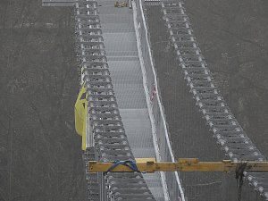 Abh&Atilde;&curren;ngen &Atilde;&frac14;ber der Talsperre
