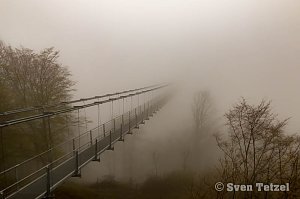 Auf der längsten Hängebrücke der Welt