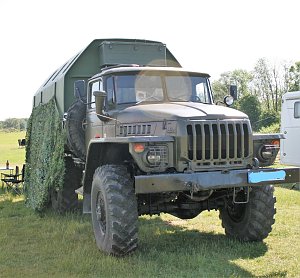 Ural auf dem Campingplatz