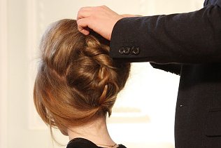 Bild: Gesunde, sch&ouml;ne Haare sind der Traum eines jeden Menschen. F&uuml;r manche Probleme gibt es sogar Mittel.