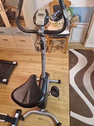 Verkaufe sehr guten Crosstrainer (Foto: )