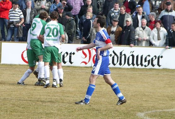 Freude bei den Sondersh&auml;usern (Foto: nnz)