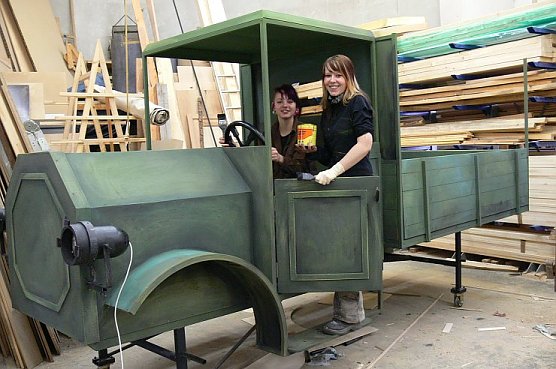 Azubis bei der Arbeit (Foto: Ilka Kühn) Azubis bei der Arbeit (Foto: Ilka Kühn)