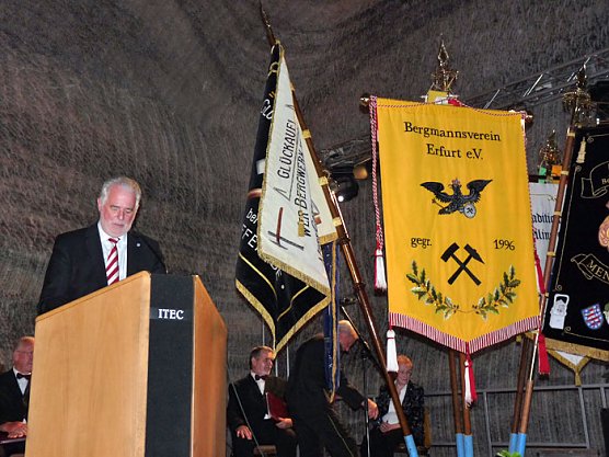 Nicht nur gefeiert (Foto: Karl-Heinz Herrmann) Nicht nur gefeiert (Foto: Karl-Heinz Herrmann)