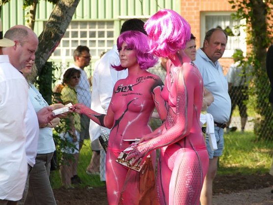 Umzug in Sundhausen (Foto: nnz)