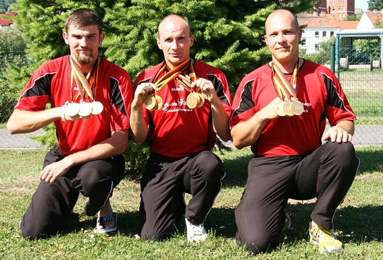 Kameraden der Feuerwehr aus Kyffh&auml;userkreis  (Foto: G&uuml;nther Herting)