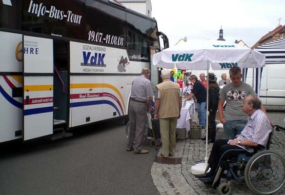 Halt in Roßleben (Foto: Henze) Halt in Roßleben (Foto: Henze)