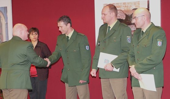 Polizei in Brennerei (Foto: nnz)