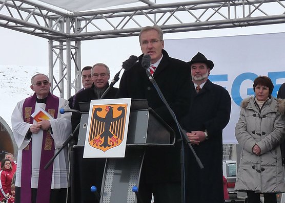 Eröffnung Schmücketunnel (Foto: Karl-Heinz Herrmann) Eröffnung Schmücketunnel (Foto: Karl-Heinz Herrmann)