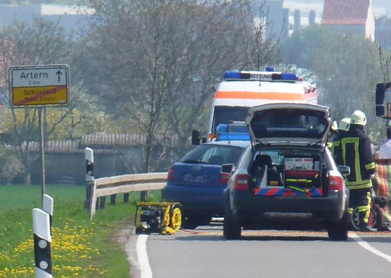 Unfall bei Sch&ouml;nfeld (Foto: Karl-Heinz Herrmann)