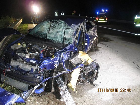 Ein folgenschwerer Unfall ereignete sich am Freitag auf der A38 (Foto: AUTOBAHNPOLIZEIINSPEKTION) Ein folgenschwerer Unfall ereignete sich am Freitag auf der A38 (Foto: AUTOBAHNPOLIZEIINSPEKTION)