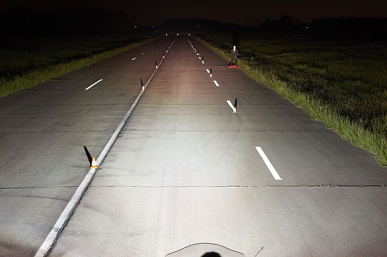 Der ADAC testet insbesondere die Sicht bei Nacht (Foto: ADAC)