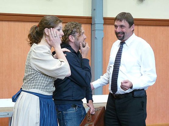 B&uuml;rgermeister spielt B&uuml;rgermeister (Foto: Karl-Heinz Herrmann)