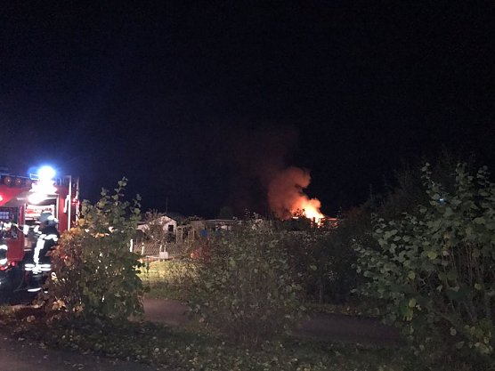 Foto von den L&ouml;scharbeiten (Foto: FFw Sangerhausen)