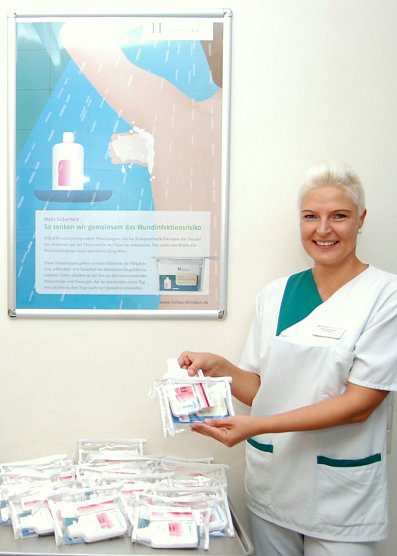 Antiseptische Waschtasche vorgestellt (Foto: Helios/G. Lakomy)