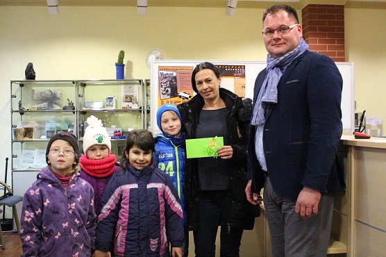 Dank an Hort durch den B&uuml;rgermeister (Foto: Stadtverwaltung Hettstedt)