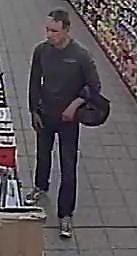 Der T&auml;ter ist gut zu erkennen (Foto: Polizei)